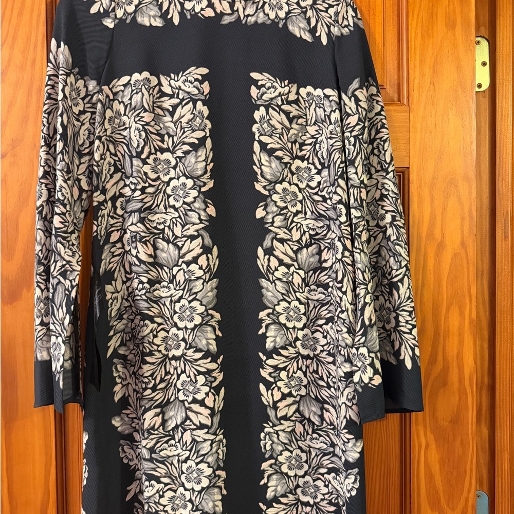 BCBGMaxAzria Black and Cream Floral Patterned Mini Dress
